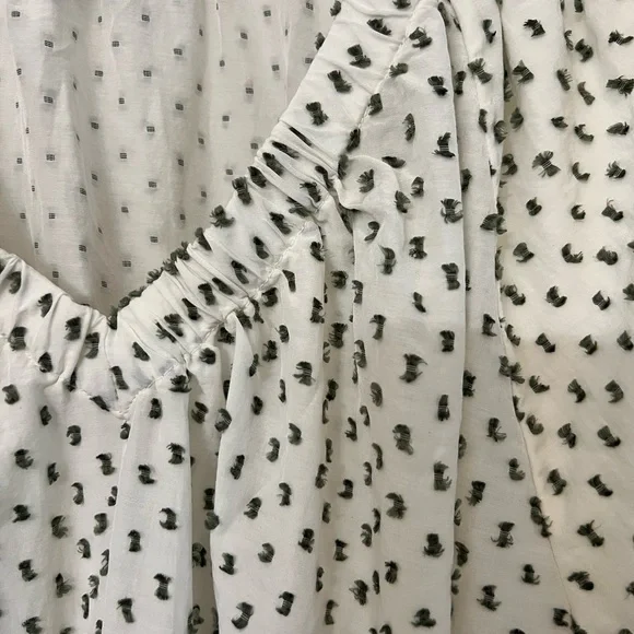 LOFT Black and White Patterned Blouse - Picture 3 of 5